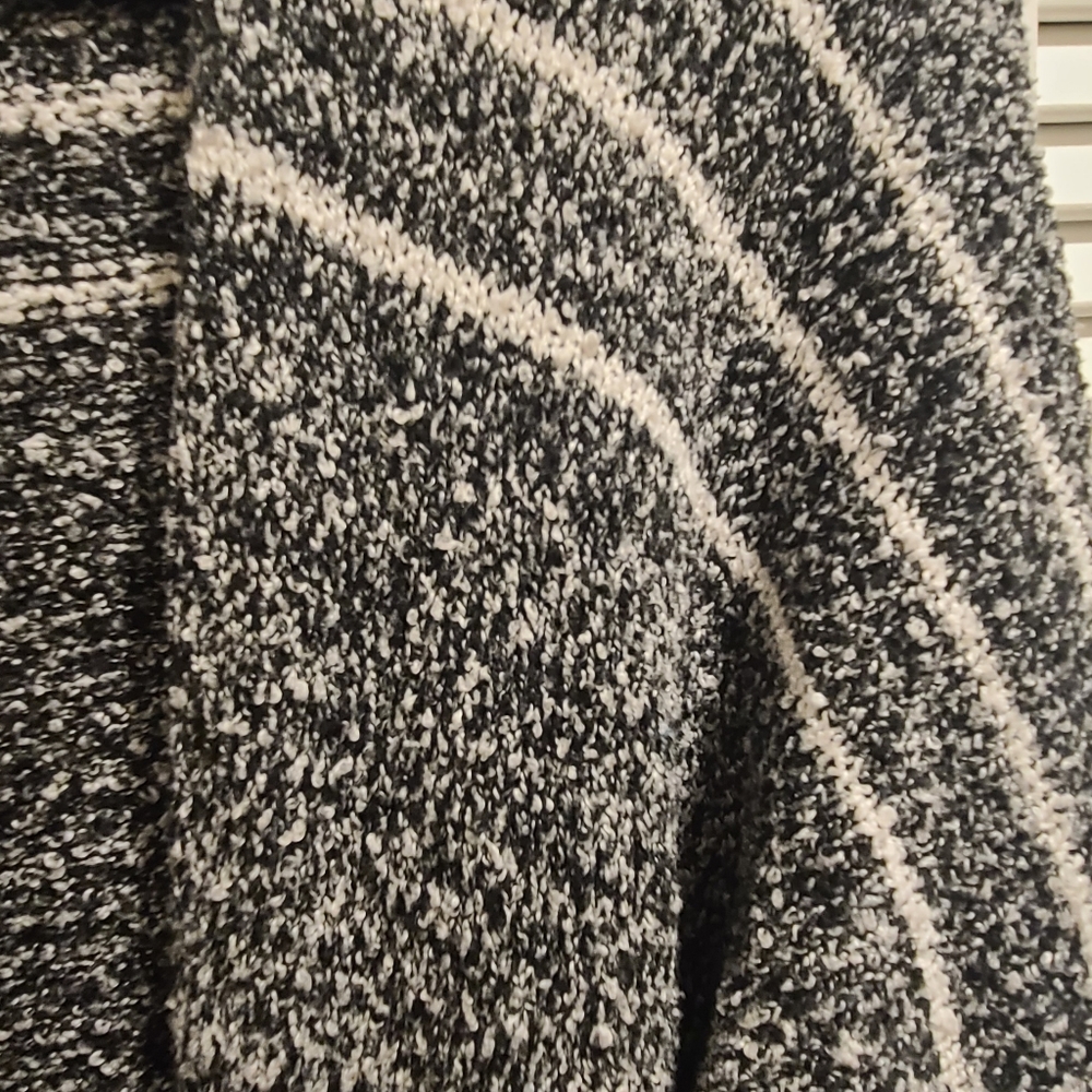 Long Black and White Cardigan - Picture 2 of 4